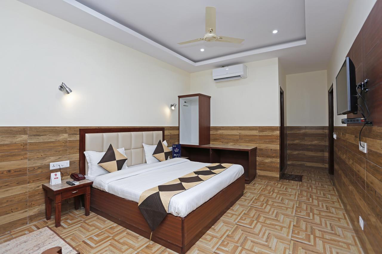 Hotel Vishnu Inn Dehradun Eksteriør billede