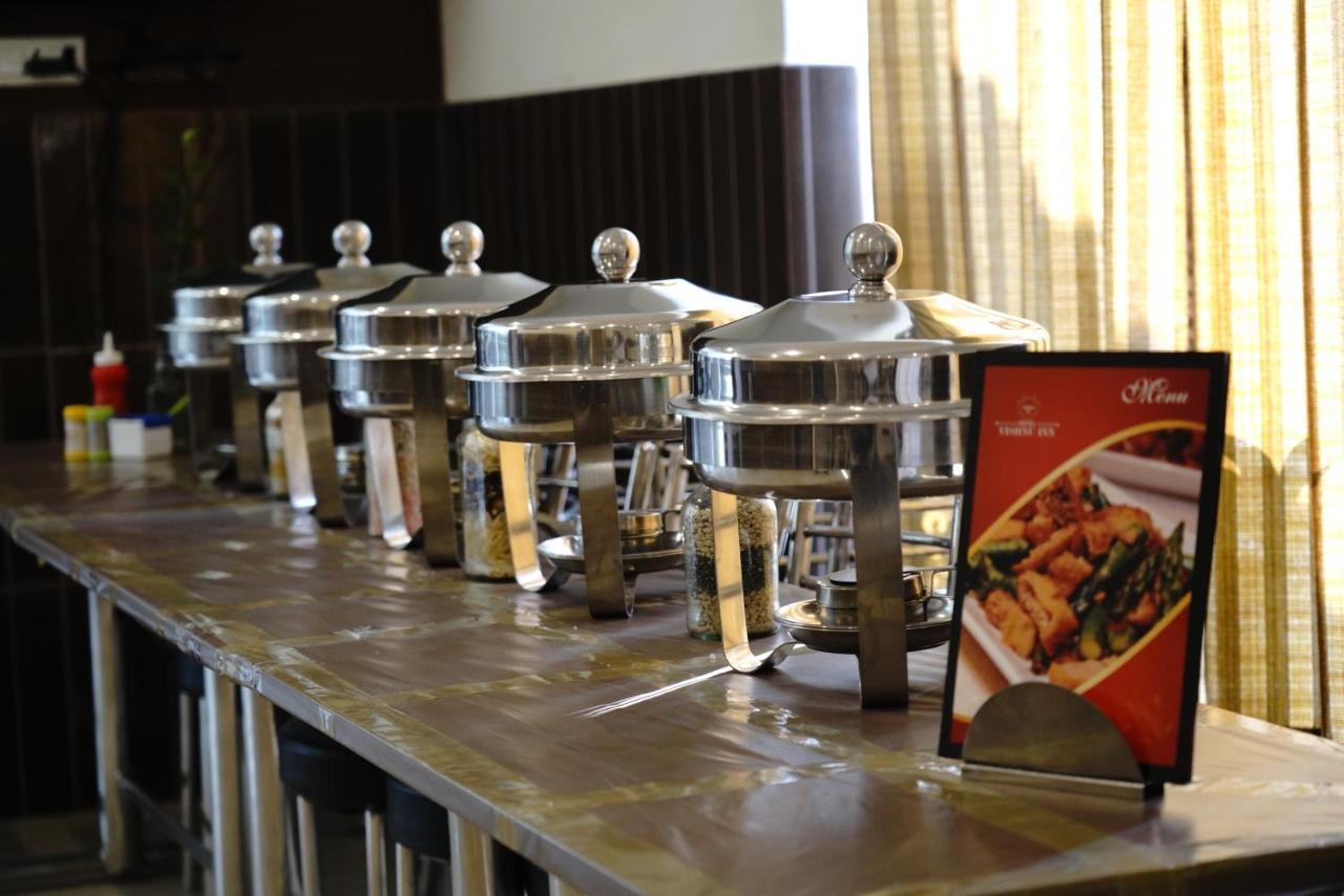 Hotel Vishnu Inn Dehradun Eksteriør billede