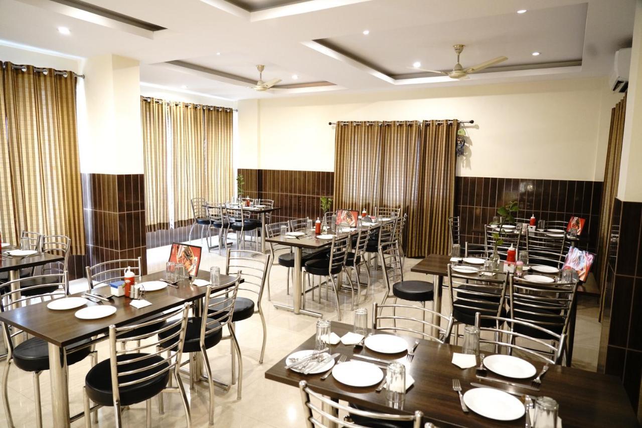 Hotel Vishnu Inn Dehradun Eksteriør billede